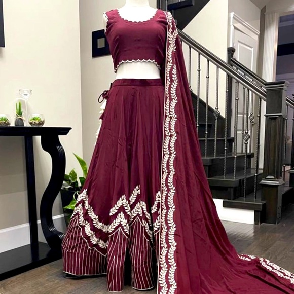 *SOLD* Maroon custom lehnga - Picture 1 of 1